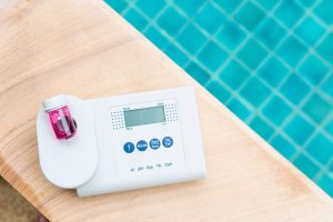 Alarme de piscine : un investissement crucial pour la sécurité de vos proches