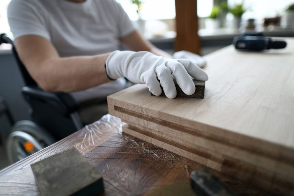 Meubles en bois : comment les dépoussiérer sans les abîmer ?