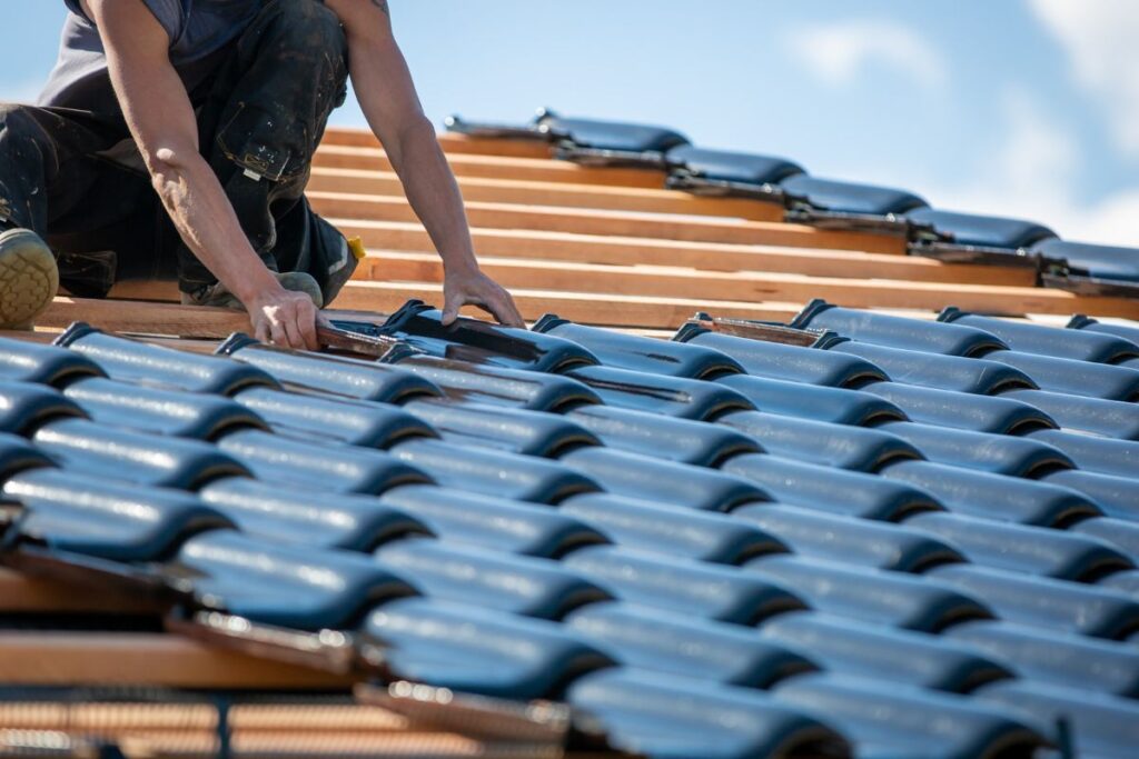 Pose de couverture : Quand faut-il envisager un remplacement total ?