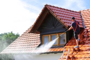 9- Comment nettoyer votre toiture en toute sécurité