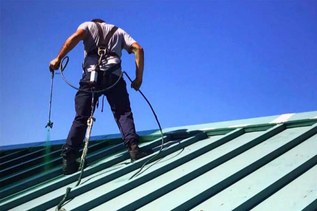 1-Comment peindre un toit en tôle