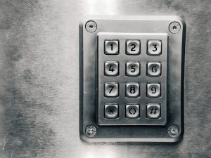découvrez tout ce qu'il faut savoir sur le code d'accès : définition, utilisation et conseils pour sécuriser vos entrées.
