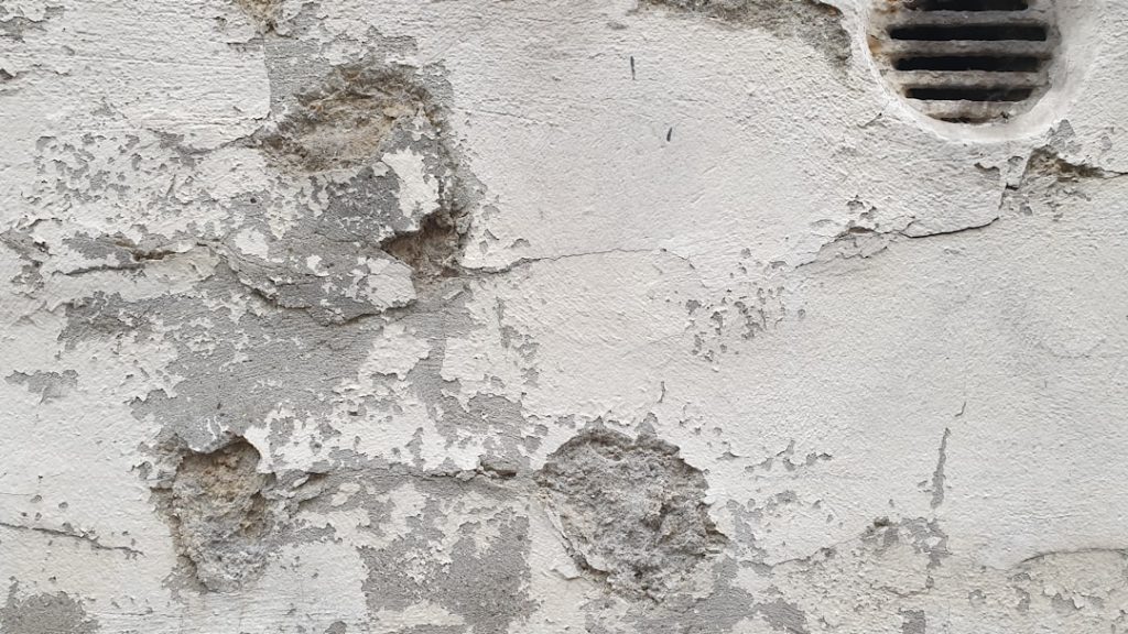 découvrez le enduit ciment-chaux, une solution durable et esthétique pour vos façades. alliez résistance et finition élégante avec ce mélange traditionnel.