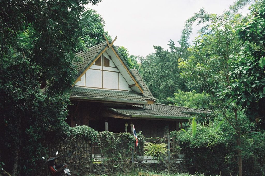 découvrez notre sélection de maisons clés en main alliant confort, design moderne et qualité de construction pour un emménagement rapide et sans souci.