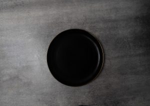 découvrez tout ce qu'il faut savoir sur la moisissure noire : causes, dangers pour la santé, prévention et méthodes de nettoyage efficaces.