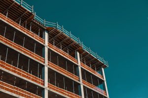 découvrez les conditions et les critères pour bénéficier d'une exemption de permis de construire, ainsi que les démarches à suivre pour vos projets de construction.