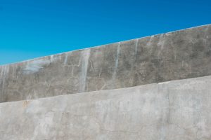 traitement des murs humides : solutions efficaces pour assécher et protéger vos murs contre l'humidité et les moisissures.