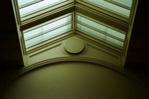 découvrez le plafond autoportant, une solution innovante alliant esthétique et fonctionnalité pour un intérieur moderne et sans supports visibles.