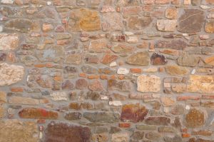 découvrez les techniques et conseils pour la construction de murs en pierre, alliant tradition et durabilité pour un résultat esthétique et solide.