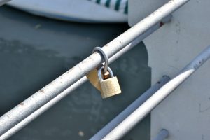 découvrez comment débloquer une serrure coincée rapidement et efficacement avec nos conseils pratiques et astuces simples.