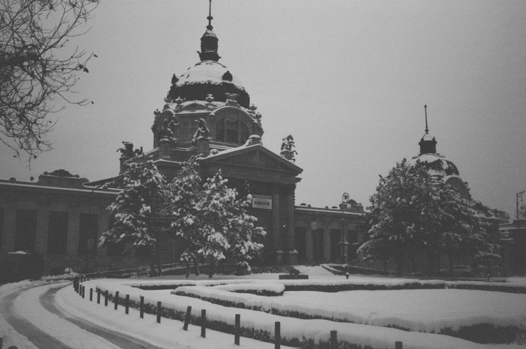 découvrez notre film thermique de haute qualité, idéal pour l'isolation, la protection contre la chaleur et l'amélioration de l'efficacité énergétique de vos projets.