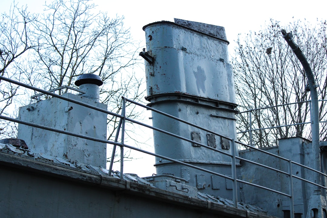 entretien de cheminée scellée : conseils et meilleures pratiques pour assurer l'étanchéité, la sécurité et la durabilité de votre cheminée.