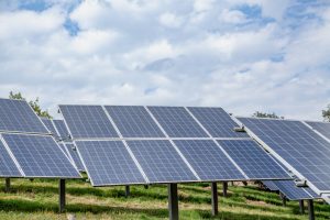 installation d'énergie solaire : solutions efficaces et écologiques pour réduire vos coûts énergétiques et préserver l'environnement.
