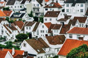 découvrez comment agrandir votre maison avec une extension réalisée à partir de containers maritimes : une solution moderne, écologique et économique pour gagner de l'espace.